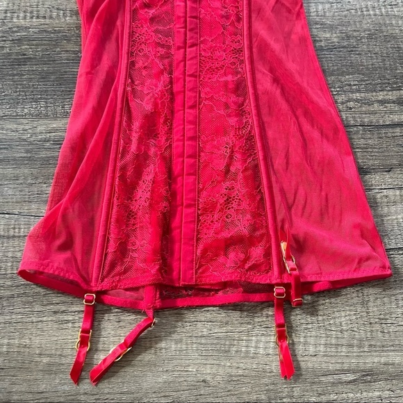 Victoria's Secret Lingerie Size 34B - Picture 5 of 10